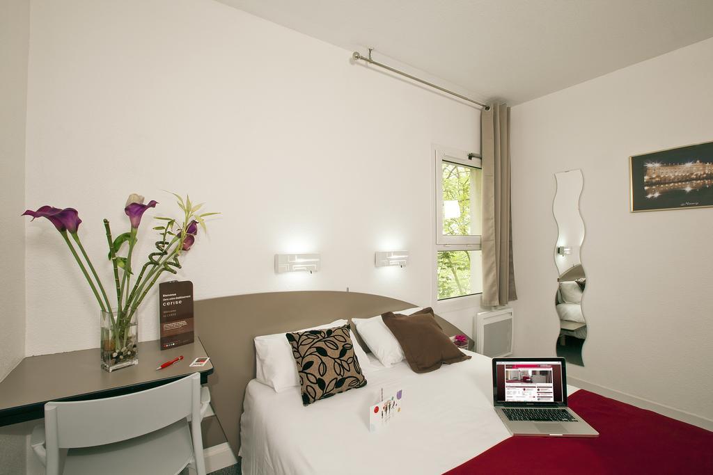 Hotel Cerise Nancy Ngoại thất bức ảnh