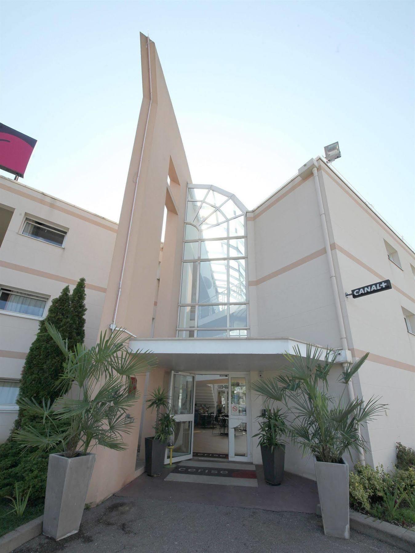 Hotel Cerise Nancy Ngoại thất bức ảnh