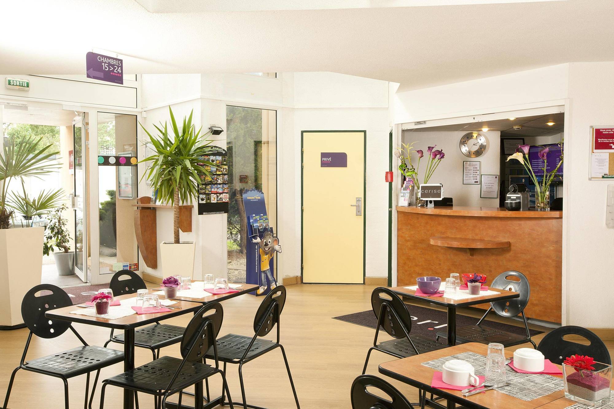 Hotel Cerise Nancy Ngoại thất bức ảnh